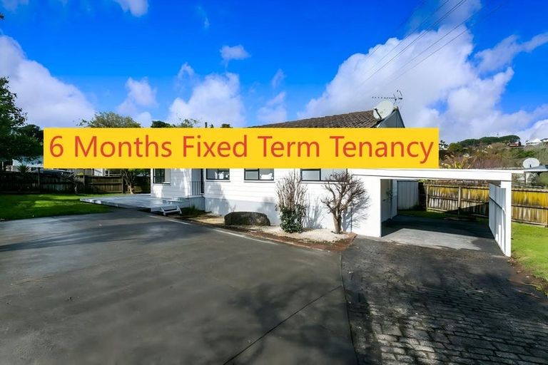 Photo of property in 11 Cabello Place, Unsworth Heights, Auckland, 0632