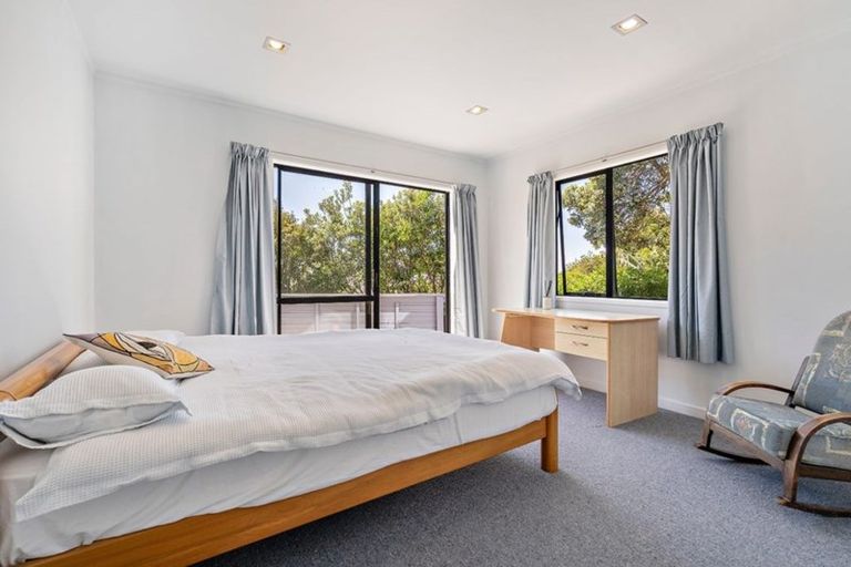 Photo of property in 15 Park Rise, Campbells Bay, Auckland, 0630