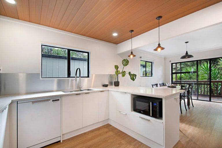 Photo of property in 169 Wairere Road, Waitakere, Henderson, 0782