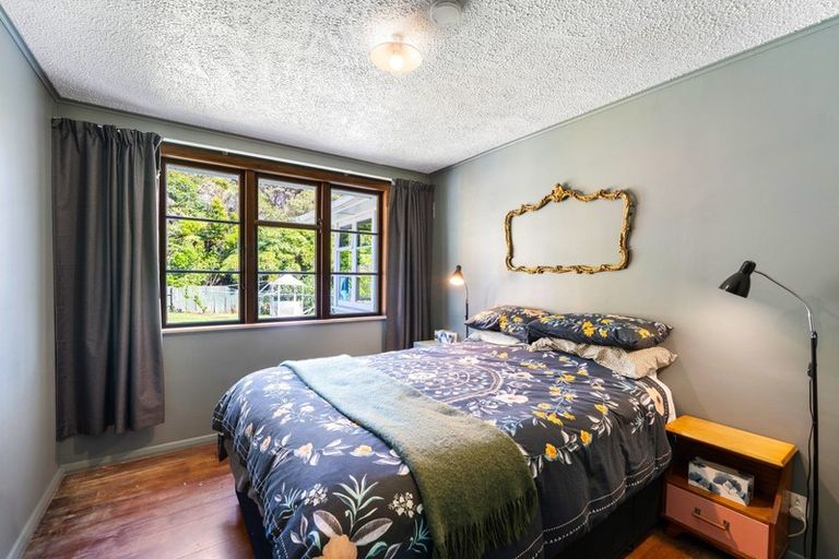 Photo of property in 18 Boyd Grove, Naenae, Lower Hutt, 5011