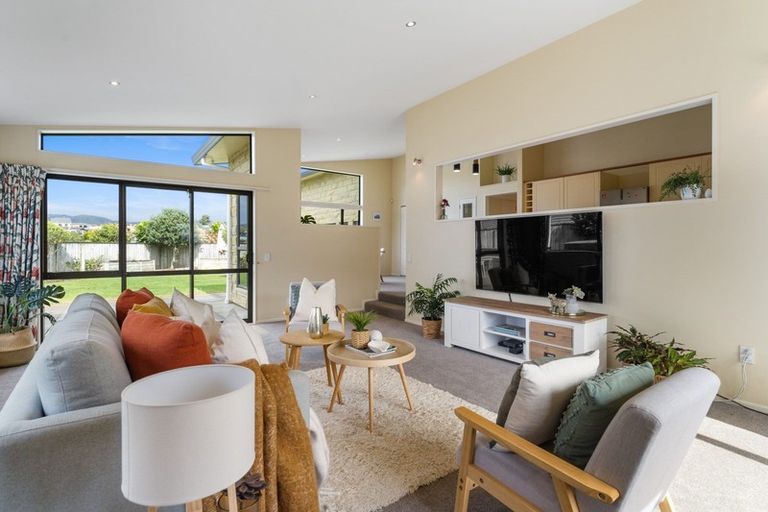 Photo of property in 11 Te Ropata Place, Waikanae Beach, Waikanae, 5036