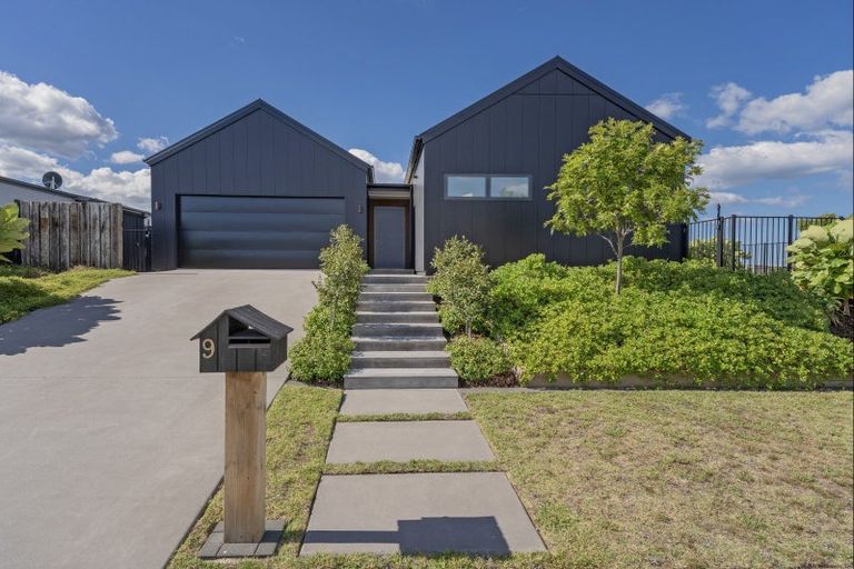 Photo of property in 9 Awatea Drive, Whitianga, 3510