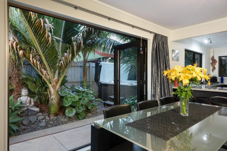 Photo of property in 128 Dickson Road, Papamoa Beach, Papamoa, 3118