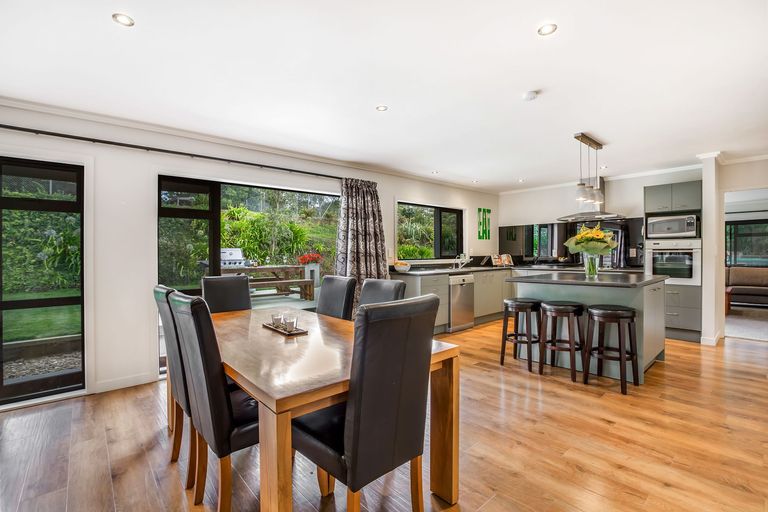 Photo of property in 15 Redmount Place, Red Hill, Papakura, 2110