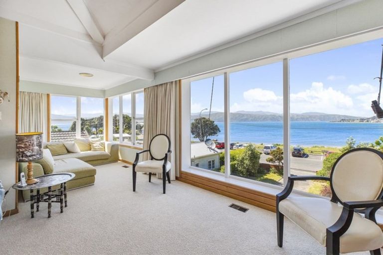 Photo of property in 225 Marine Parade, Seatoun, Wellington, 6022