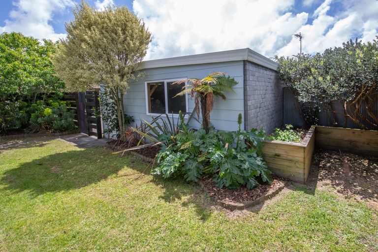 Photo of property in 2/146 Beach Road, North New Brighton, Christchurch, 8083