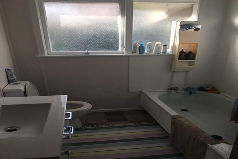 Photo of property in 2/62 Church Street, Northcote Point, Auckland, 0627