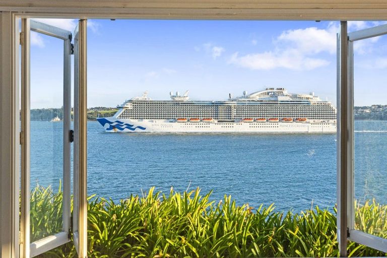 Photo of property in 38 Jubilee Avenue, Devonport, Auckland, 0624