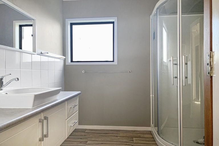 Photo of property in 65 Esplanade, Kaiti, Gisborne, 4010