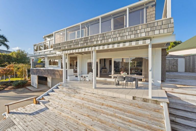 Photo of property in 819 Whangaparaoa Road, Manly, Whangaparaoa, 0930