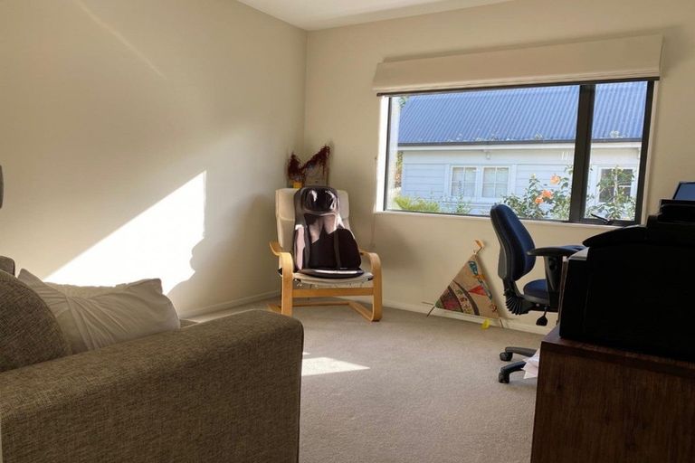 Photo of property in 2/25 Creamer Avenue, Belmont, Auckland, 0622