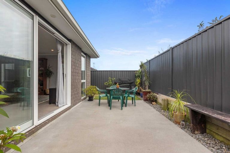 Photo of property in 10 Pioneer Crescent, Omokoroa, 3114