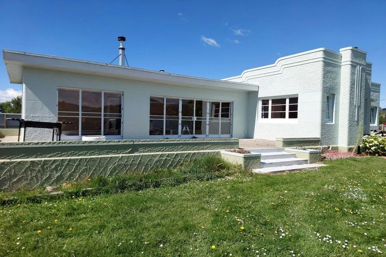 Photo of property in 53 Rhodes Street, Waimate, 7924