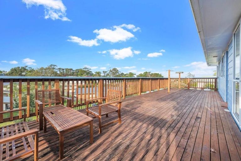 Photo of property in 29 Cyril Crescent, West Harbour, Auckland, 0618