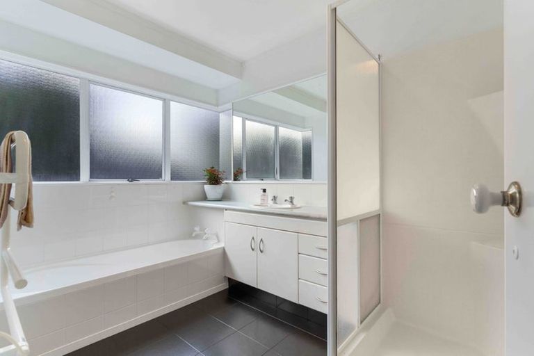 Photo of property in 21 Pacific View Road, Papamoa Beach, Papamoa, 3118