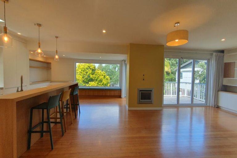Photo of property in 51 Ngataringa Road, Devonport, Auckland, 0624