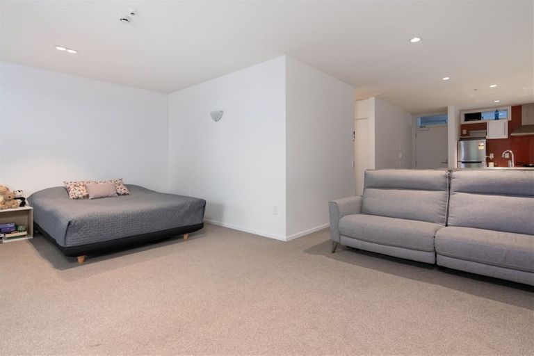 Photo of property in 2-06/424 Maunganui Road, Mount Maunganui, 3116