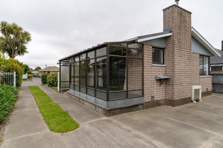 Photo of property in 17 Boston Avenue, Hornby, Christchurch, 8042