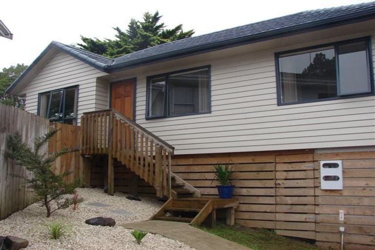 Photo of property in 7 Pitcher Place, Glen Eden, Auckland, 0602