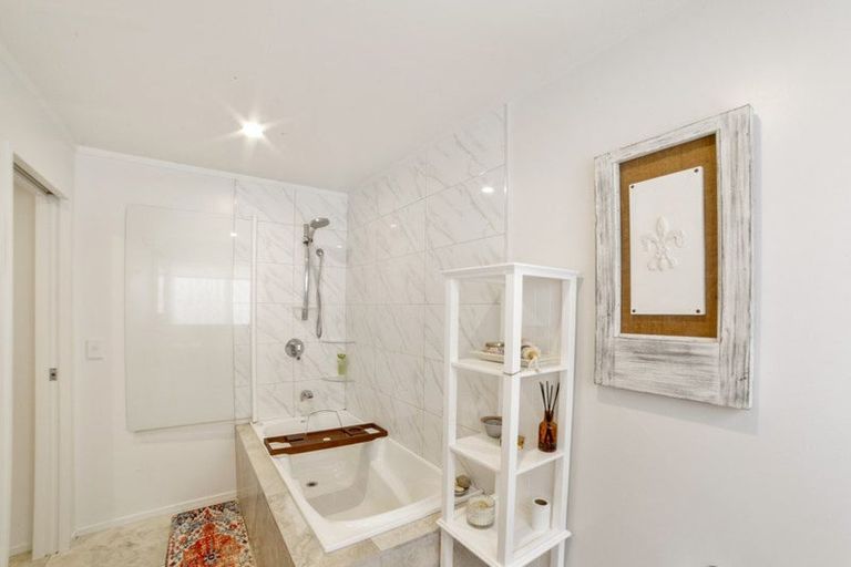 Photo of property in 32 Kimihia Road, Huntly, 3700