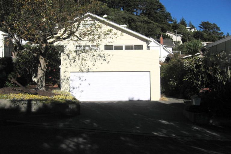 Photo of property in 16 Rona Street, Eastbourne, Lower Hutt, 5013