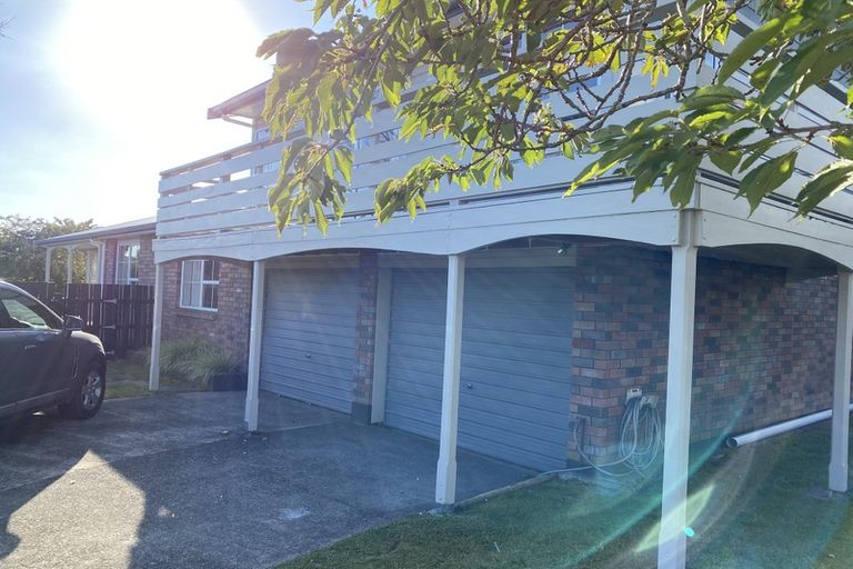 Photo of property in 35 Wesley Avenue, Frankleigh Park, New Plymouth, 4310