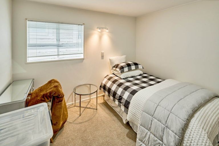 Photo of property in 3/130 Oriental Parade, Oriental Bay, Wellington, 6011