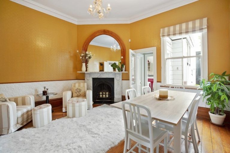 Photo of property in 18 Bidwill Street, Mount Cook, Wellington, 6021