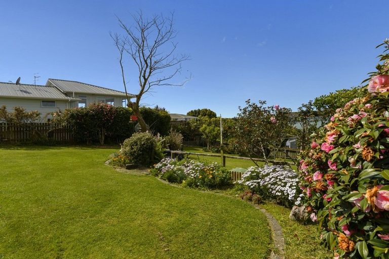 Photo of property in 37 Coppelia Avenue, Omokoroa, 3114
