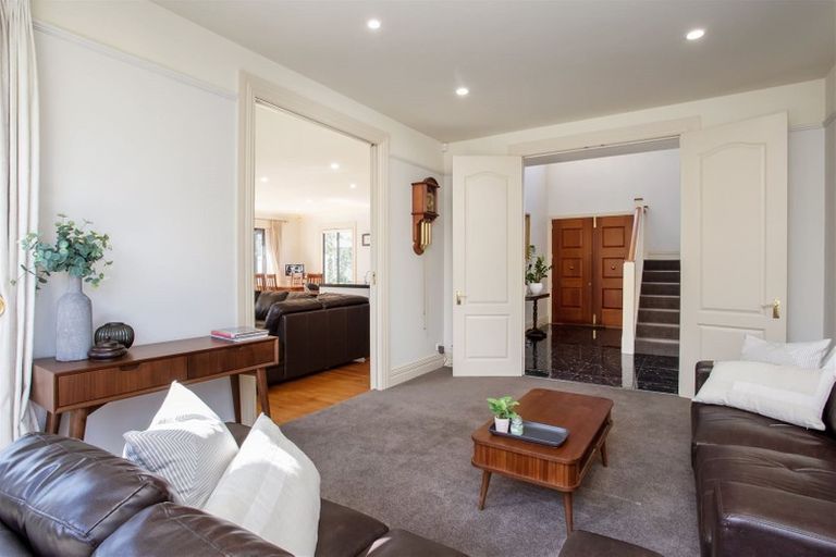 Photo of property in 39 Garreg Road, Fendalton, Christchurch, 8052