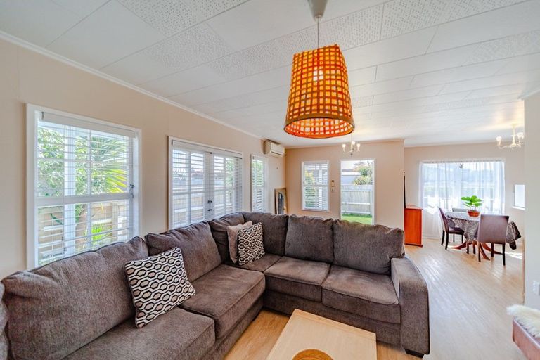 Photo of property in 37 Coventry Avenue, Tamatea, Napier, 4112