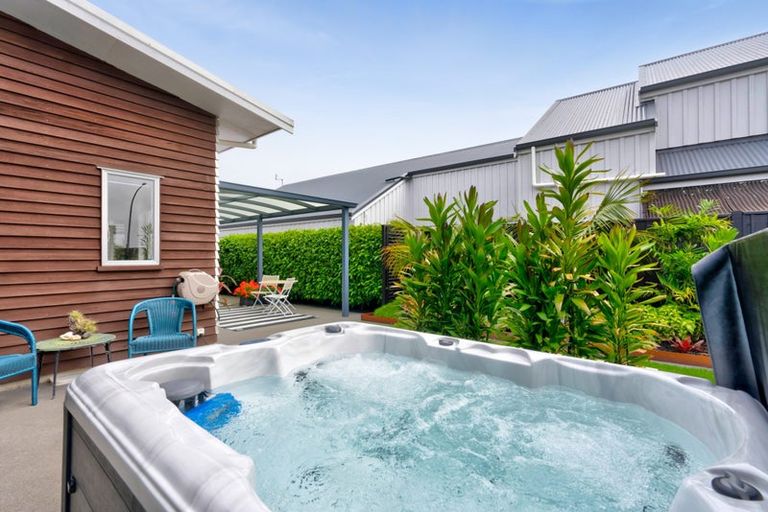 Photo of property in 2 Northpoint Way, Bell Block, New Plymouth, 4312