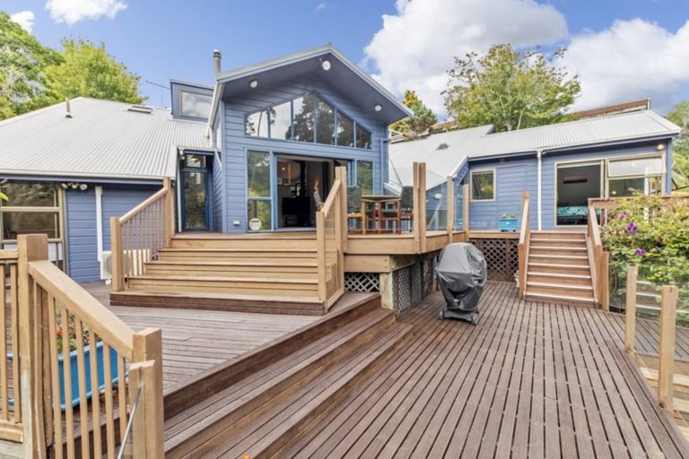 Photo of property in 11 Montressor Place, Howick, Auckland, 2014