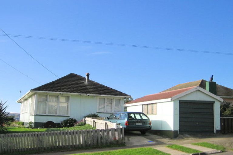 Photo of property in 7 Aparangi Crescent, Elsdon, Porirua, 5022