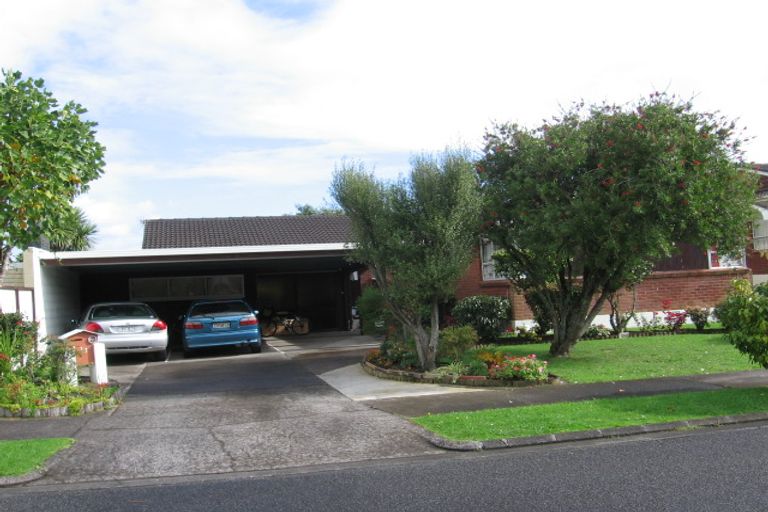 Photo of property in 11 Tercel Place, Sunnyhills, Auckland, 2010