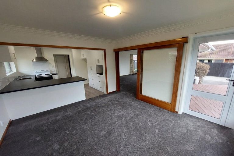 Photo of property in 9 Camberwell Place, Avonhead, Christchurch, 8042