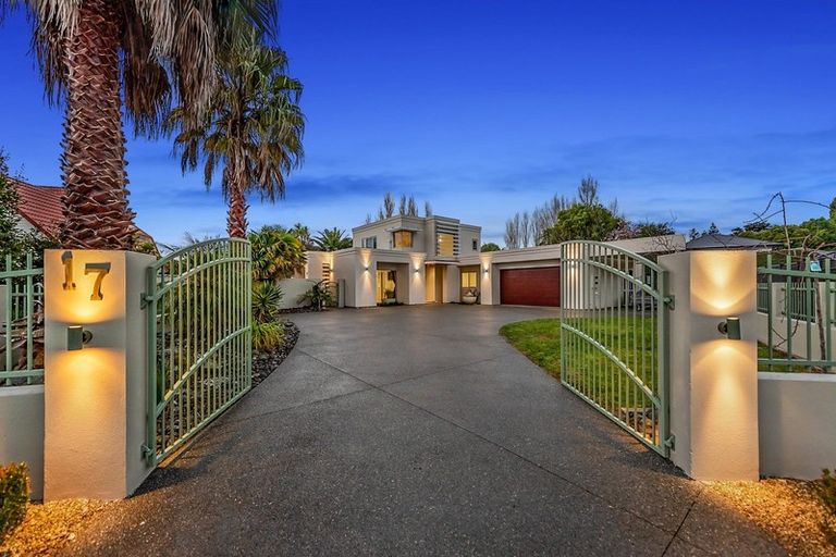 Photo of property in 17 Longwood Place, Harrowfield, Hamilton, 3210