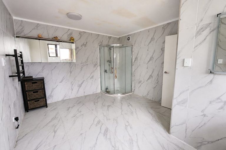 Photo of property in 43 The Pines Road, Paparoa, 0571
