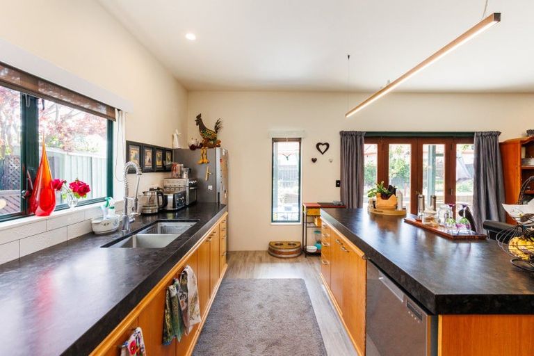 Photo of property in 1 Strachan Way, Highbury, Palmerston North, 4412