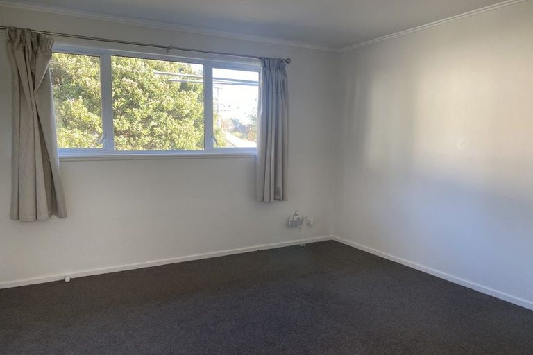 Photo of property in 1a-b Devon Place, Cannons Creek, Porirua, 5024