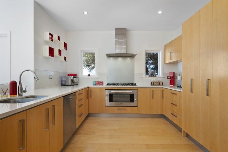 Photo of property in 30 Para Street, Miramar, Wellington, 6022