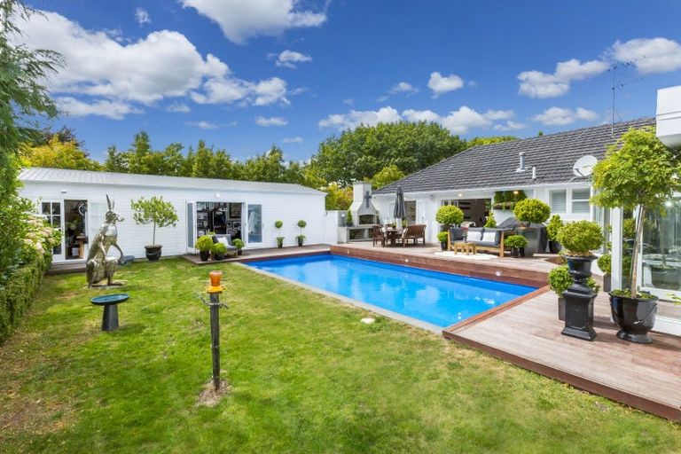 Photo of property in 385 Fergusson Drive, Heretaunga, Upper Hutt, 5018