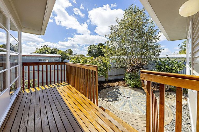 Photo of property in 30a Holland Street, Pukekohe, 2120