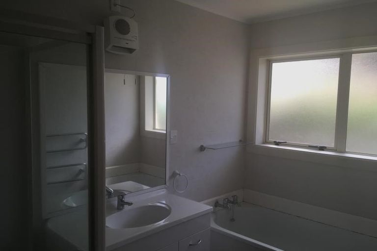 Photo of property in 1 Saffron Street, Bryndwr, Christchurch, 8053