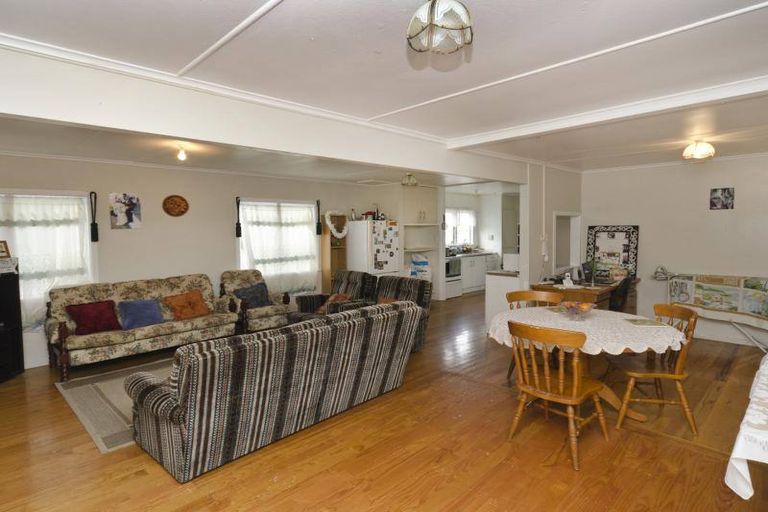 Photo of property in 10 Freyberg Crescent, Pukekohe, 2120