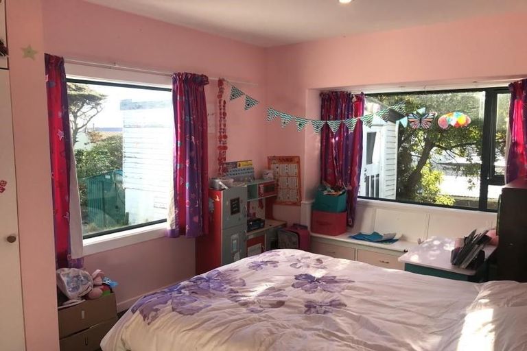 Photo of property in 289 Marine Parade, New Brighton, Christchurch, 8061