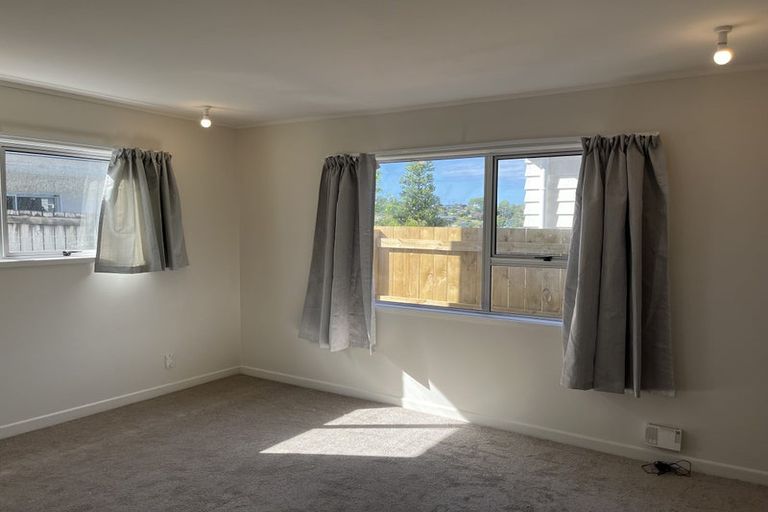 Photo of property in 35b Sartors Avenue, Northcross, Auckland, 0630