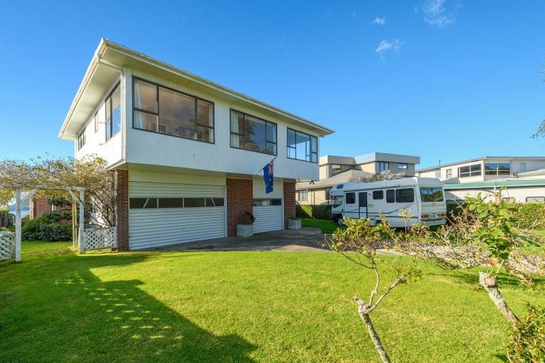 Photo of property in 10 Acklam Avenue, Otumoetai, Tauranga, 3110