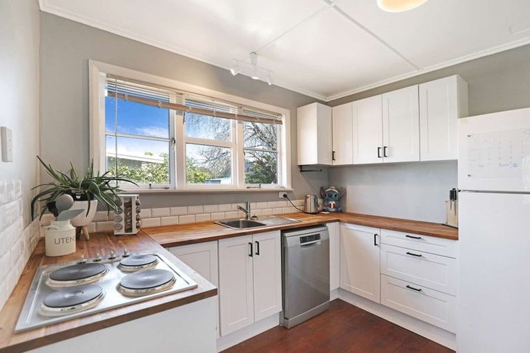 Photo of property in 43 Lewis Avenue, Aramoho, Whanganui, 4500