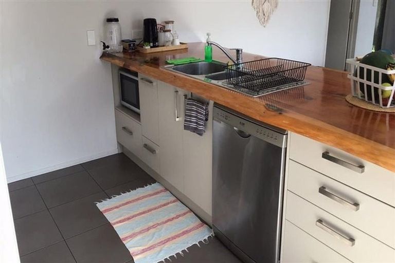 Photo of property in 355 One Tree Point Road, One Tree Point, 0118